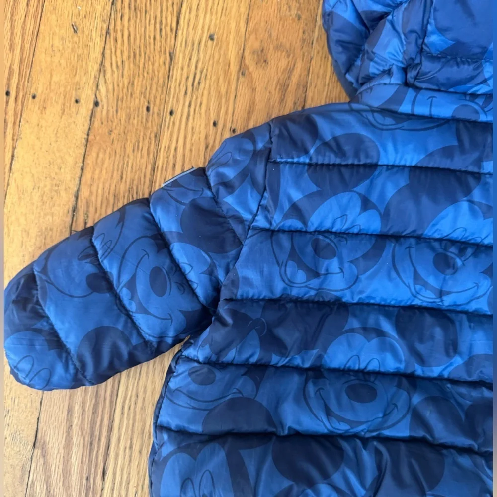 Baby GAP Disney Navy Blue Puffer Jacket size 0-6 months